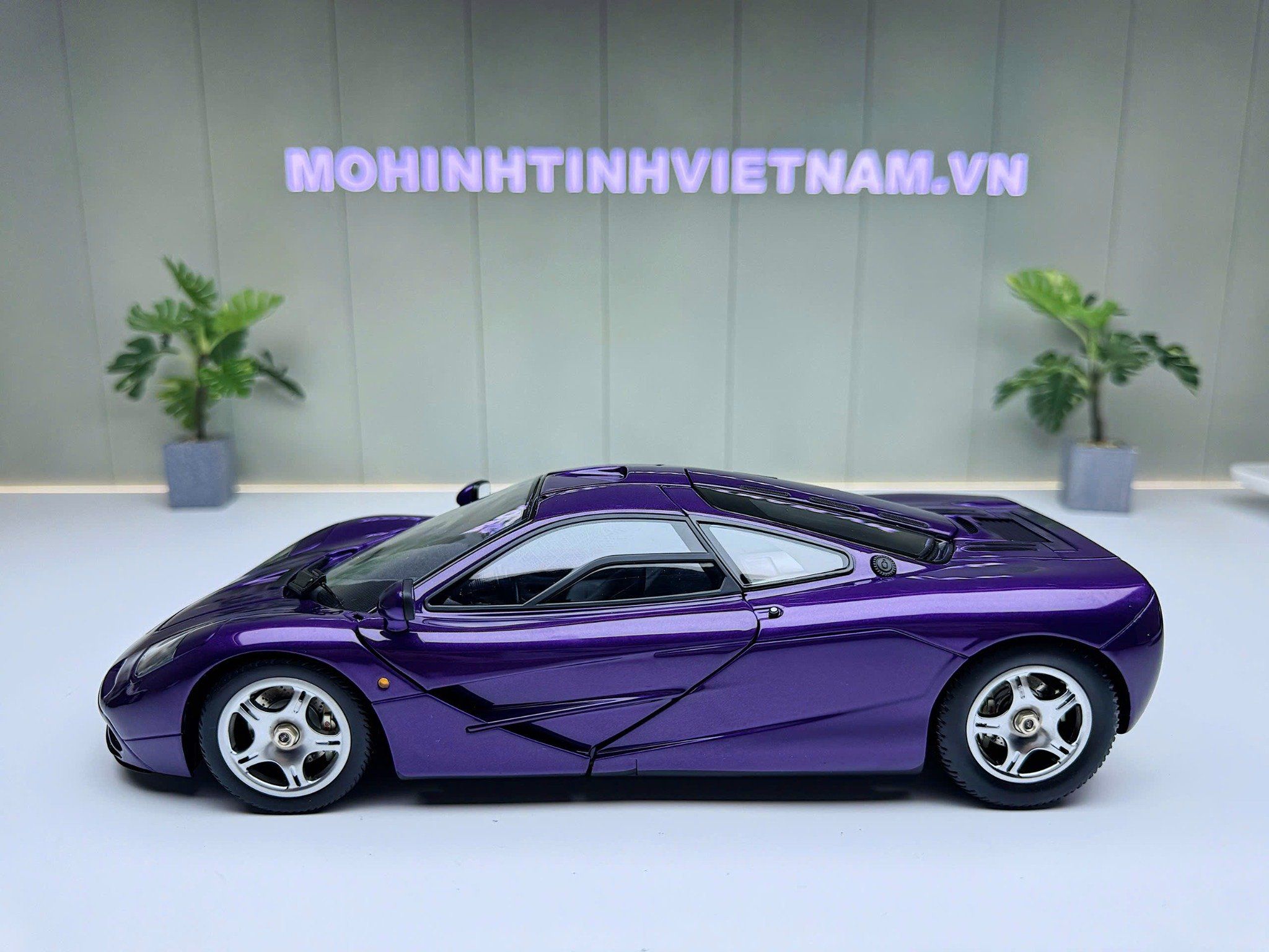 XE MÔ HÌNH MC LAREN F1 PURPLE,TỶ LỆ 1/18 LCD MODEL
