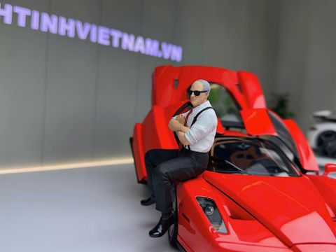  MÔ HÌNH NHÂN VẬT FIGURE ENZO NGỒI XE,TỶ LỆ 1/18 