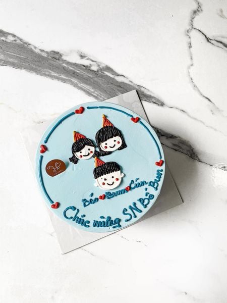  Vẽ gia đình nền xanh 