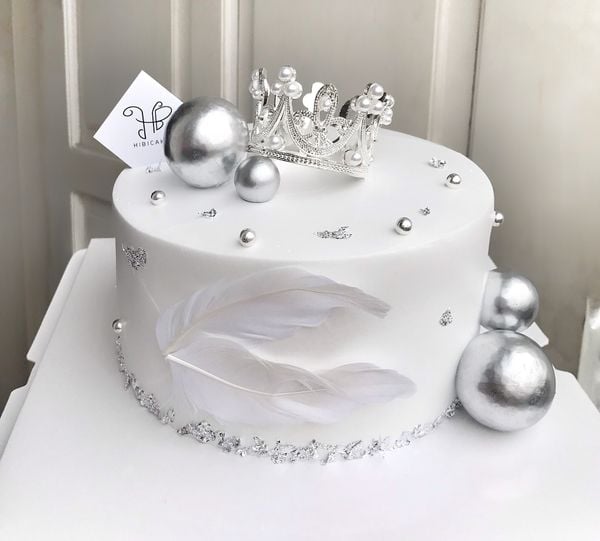  Vương miện lông vũ 