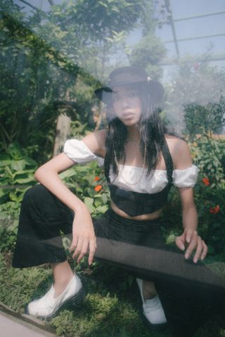  CLÉLIE Áo croptop cổ yếm kèm áo ống tay phồng LAYER TOP 
