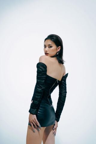 CLÉLIE Áo trễ vai tay dài ôm body thiết kế NOLAN TOP 