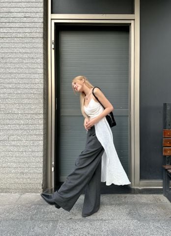  CLÉLIE Áo hai dây thiết kế tà dài ROSE TOP 