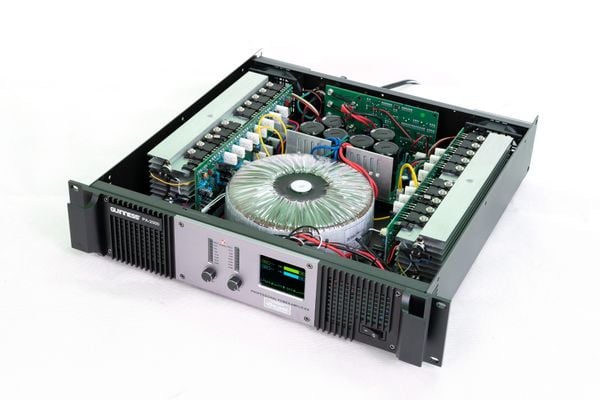 Power Amplifier GUINNESS PA - 2000