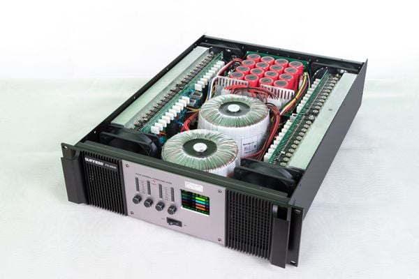 Power Amplifier GUINNESS PX - 6808