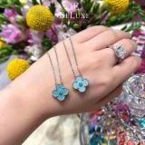  VCA Holiday pendant 
