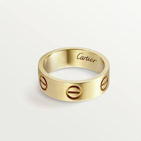  Cartier love ring 