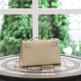  Kelly Pochette KP22 Swift Leather Craie GHW 