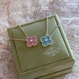  VCA Holiday pendant 