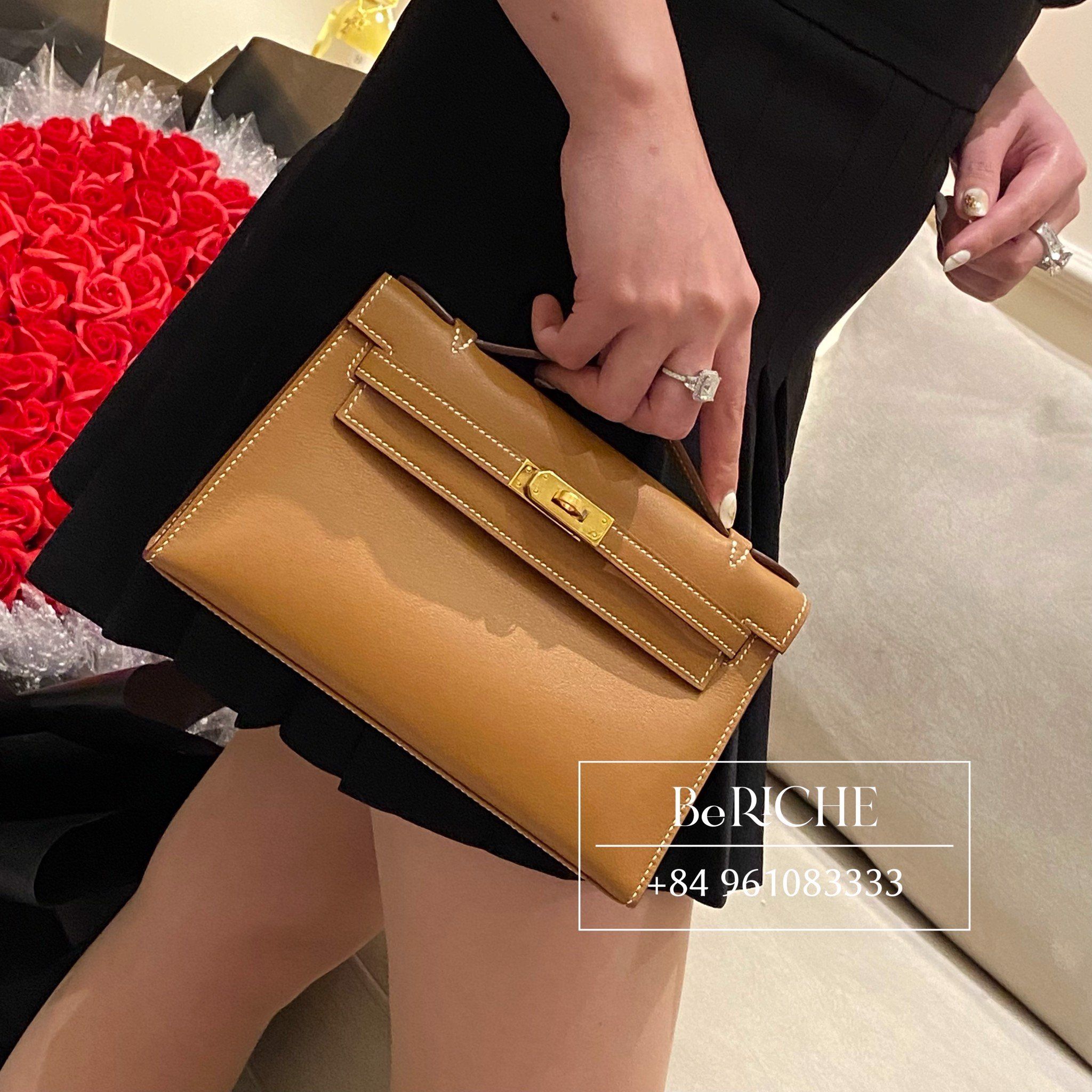 Kelly Pochette KP22 Swift Leather Gold – BeRiche