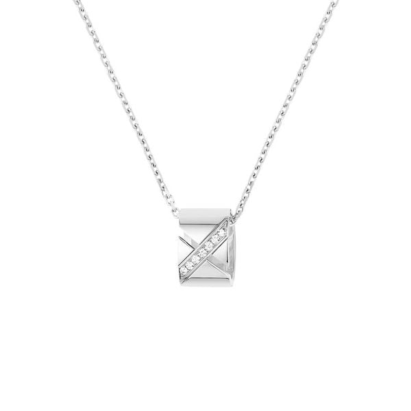  Chaumet Liens Evidence Pendant 