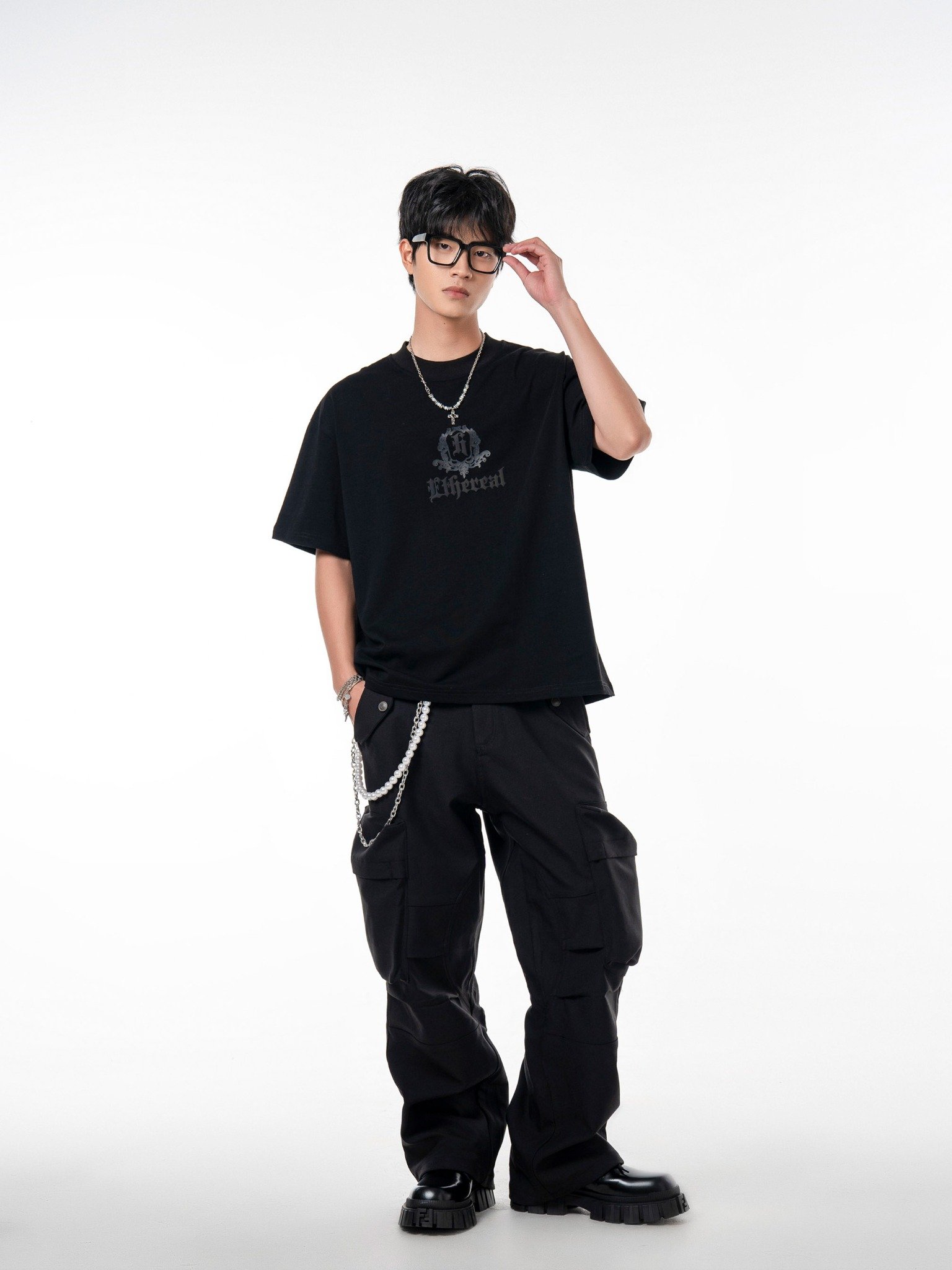  HOWS® ETHEREAL TEE / BLACK 