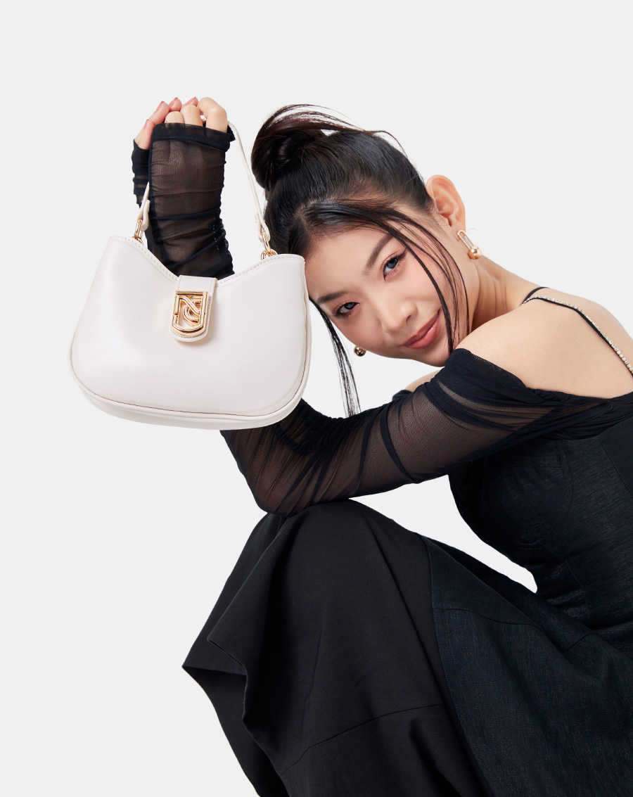 Túi Xách Nhỏ Đeo Vai Khóa Xoay Monogram - Image 2