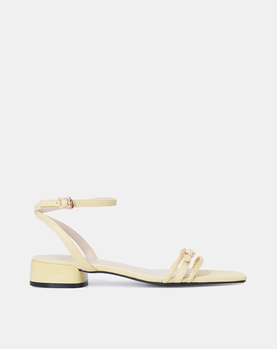 Giày Sandal Phối Dây Thắt Trang Trí - Image 1