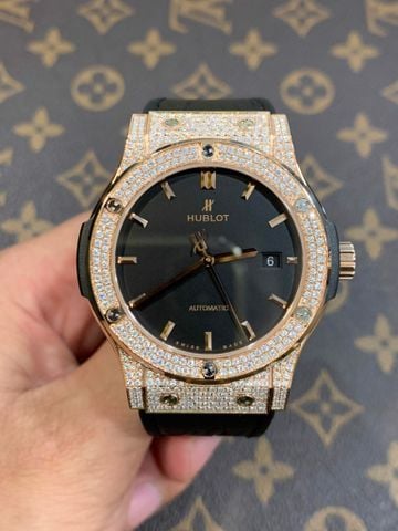  Đồng hồ Hublot Classic Fusion Gold Black Lên Moissanite Hongkong 