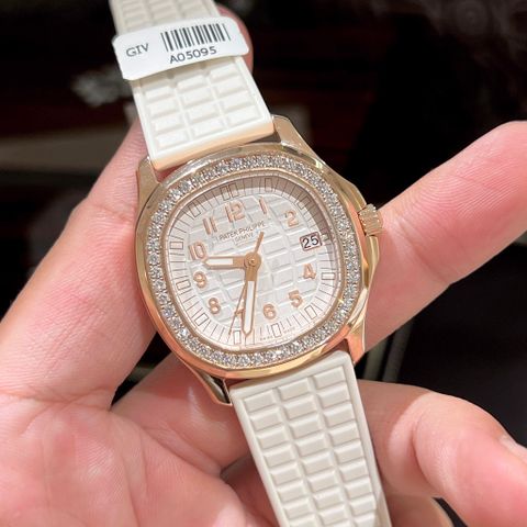  Patek Philippe Aquanaut 5068R-010 Chế Tác Kim Cương Thiên Nhiên 