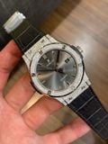  Đồng hồ Hublot Classic Fusion Gray Lên Moissanite Hongkong 