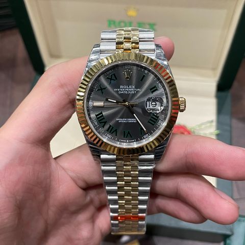  Đồng Hồ Rolex Datejust Calibre 3235 EW 126300 Mặt Số Rhodium Tối Cọc Số La Mã Xanh Lục 