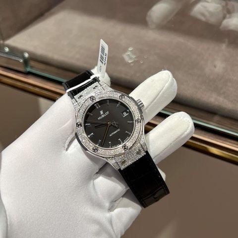  Hublot Classic Fusion Titanium Diamonds Pave 33 1:1 