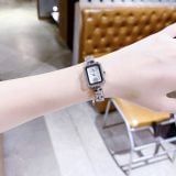  ROYAL CROWN chuẩn đá xoàn Mỹ 