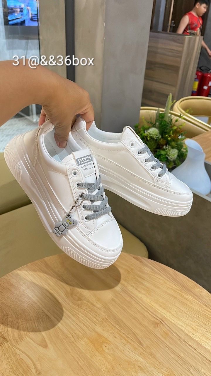 GIÀY BATA TRẮNG NỮ BASIC – YUUYOUNG