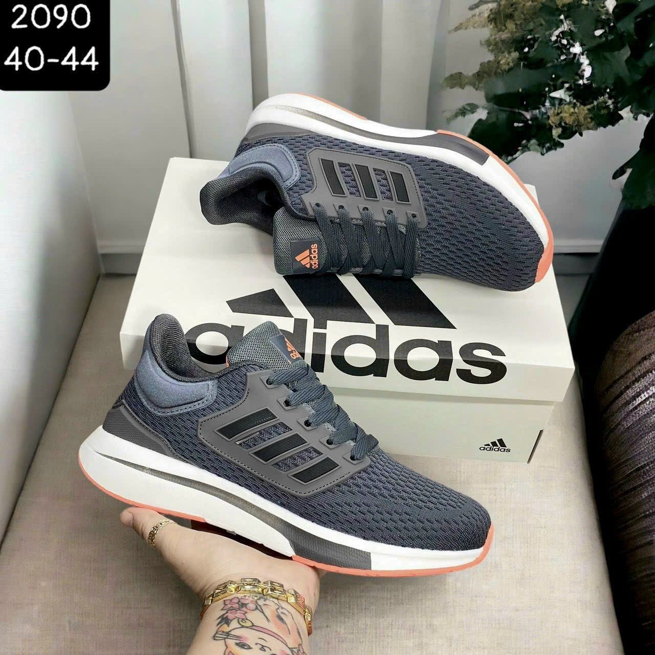 GIAY TH THAO NAM ADIDAS 2090 YUUYOUNG