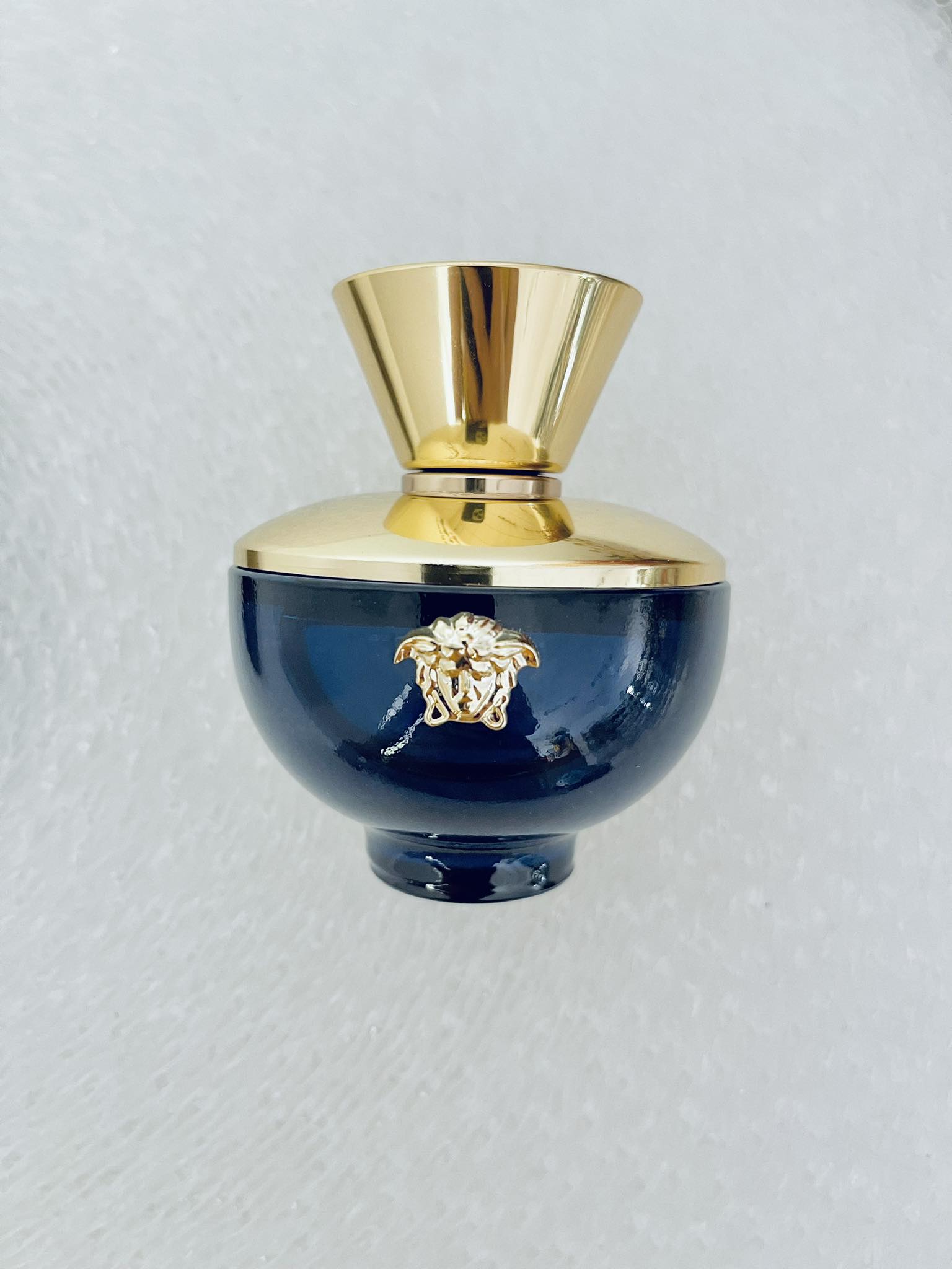 DYLAN BLUE VERSACE + Perfumero: El Aroma de la Confianza y la Elegancia - DYLAN BLUE VERSACE + Perfumero