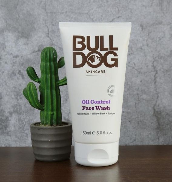  Sữa rửa mặt kiềm dầu Bulldog Oil Control Face Wash - 150ml 