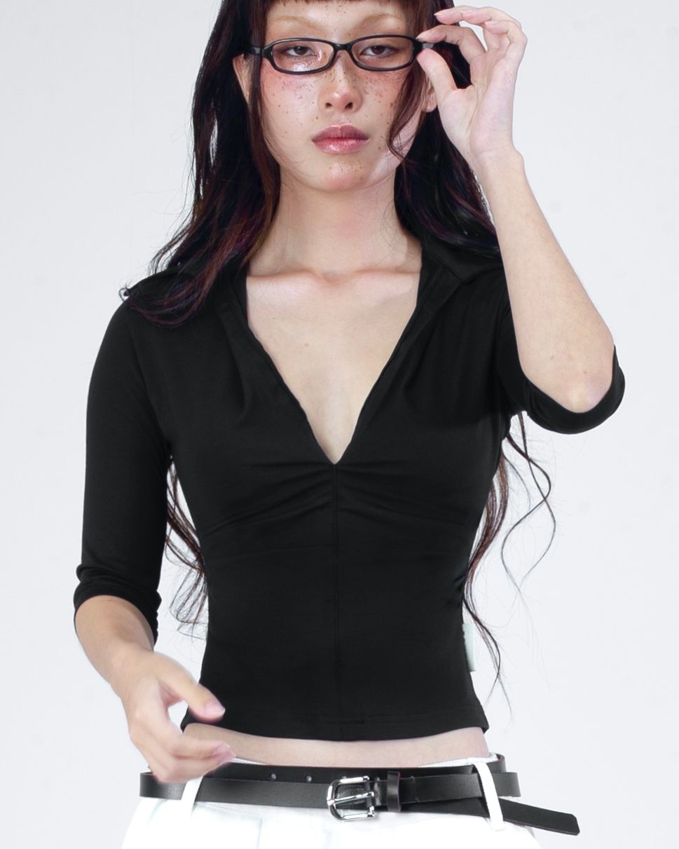 LOW NECKED TOP