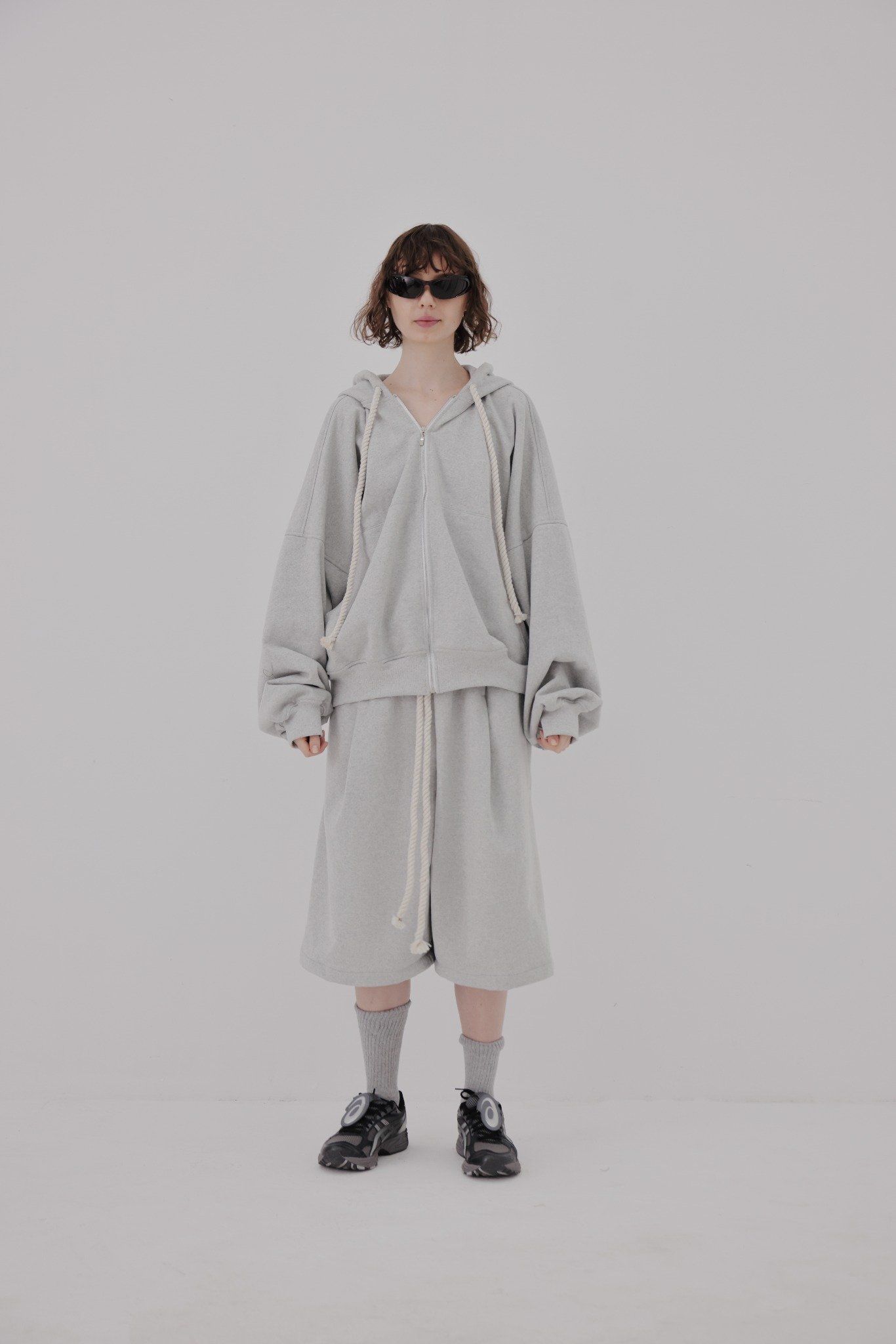 ZIP-UP HOODIE LARGE FIT