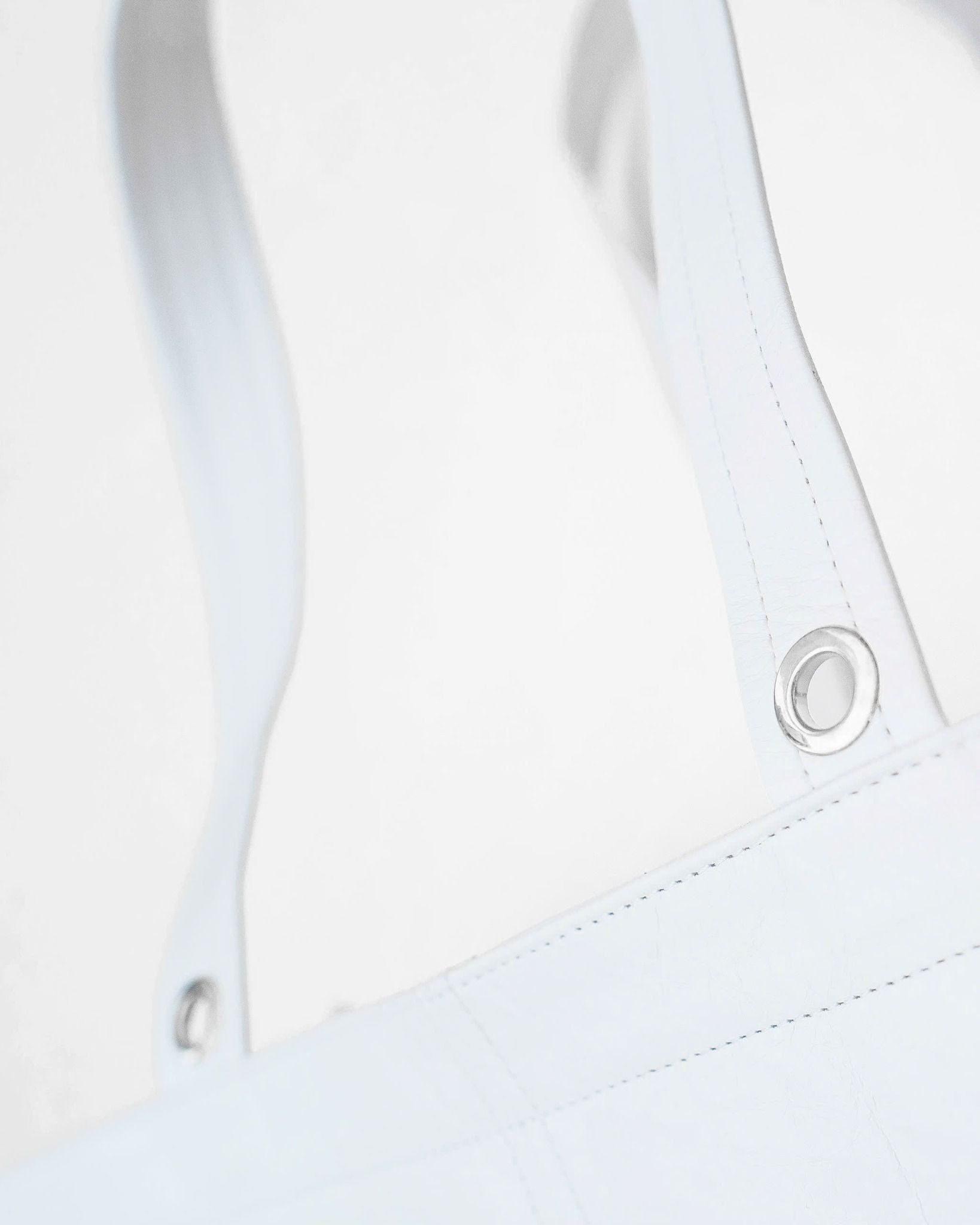 WHITE LEATHER BAG