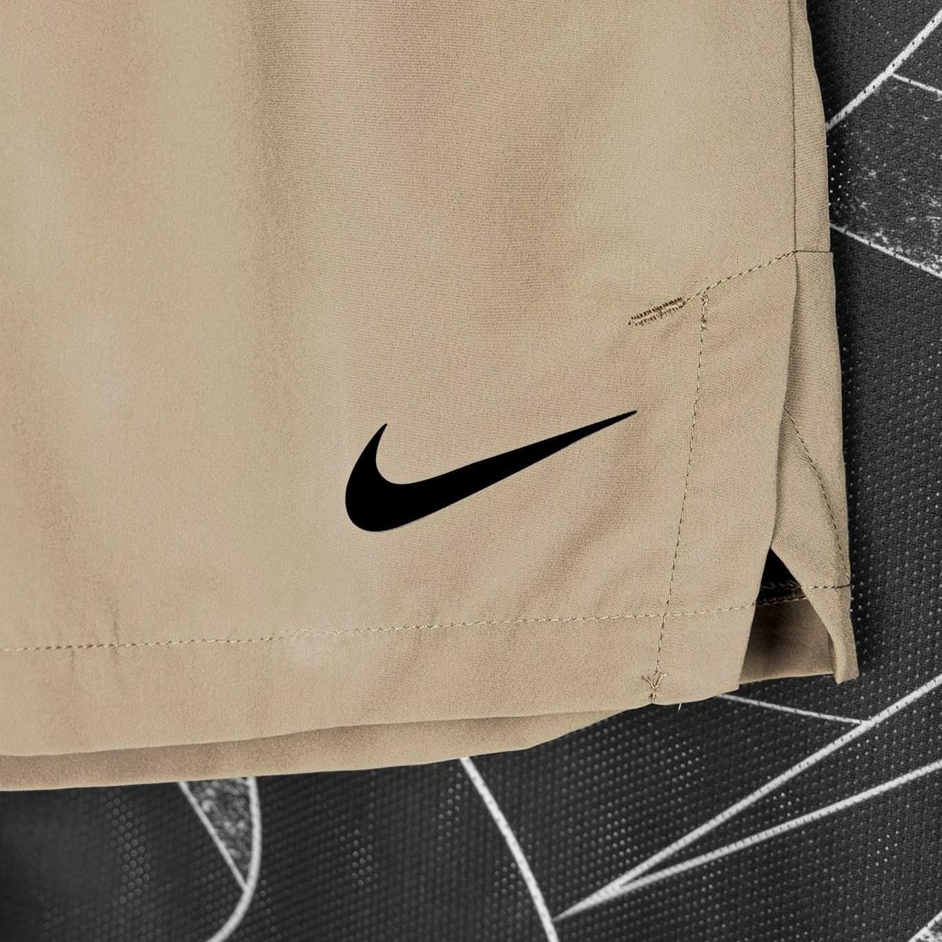 SHORT NIKE SOLO ( 8 INCH )