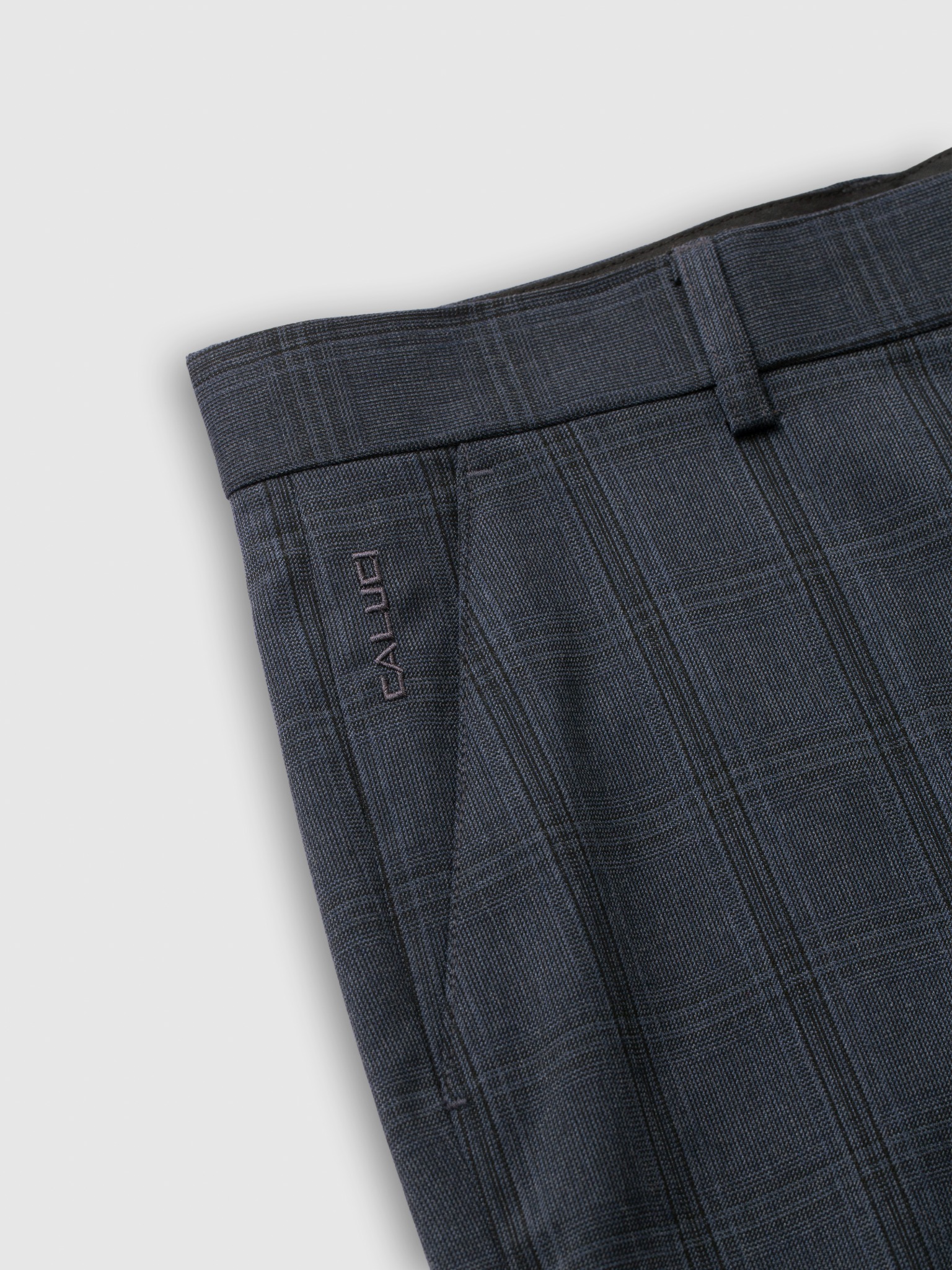 Quần short âu nam CALUCI MWS415S