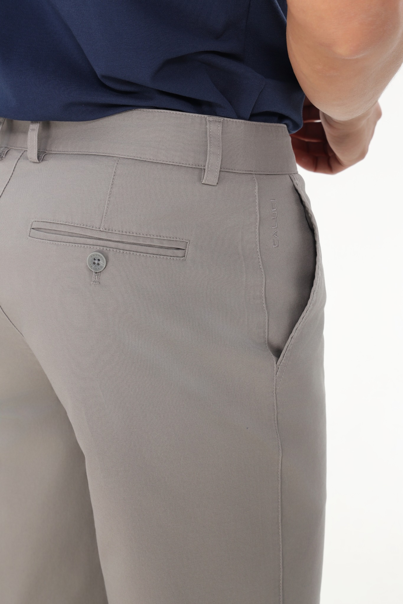 Quần short khaki nam CALUCI MKS528R