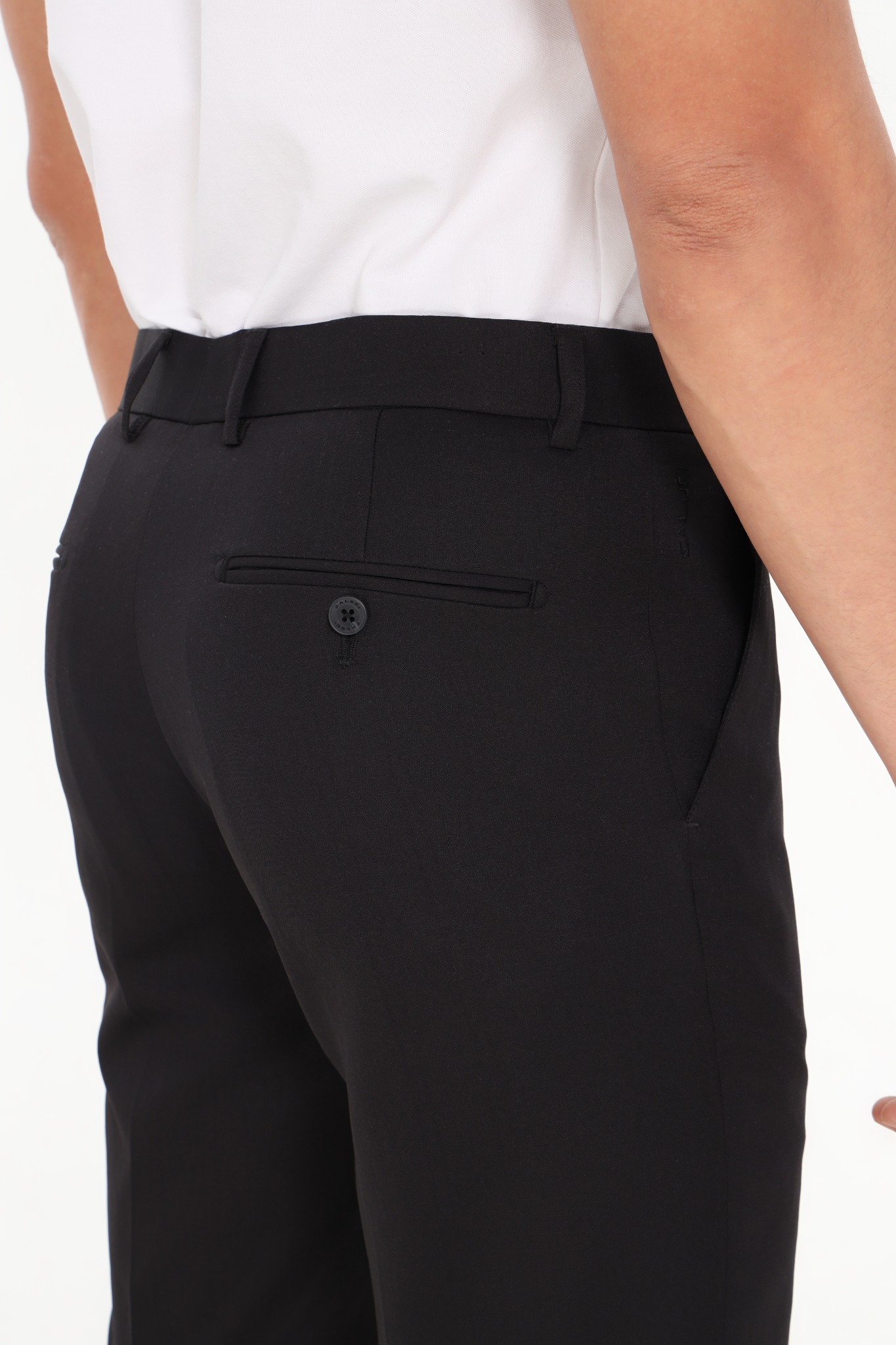 Quần short âu nam CALUCI MWS502S