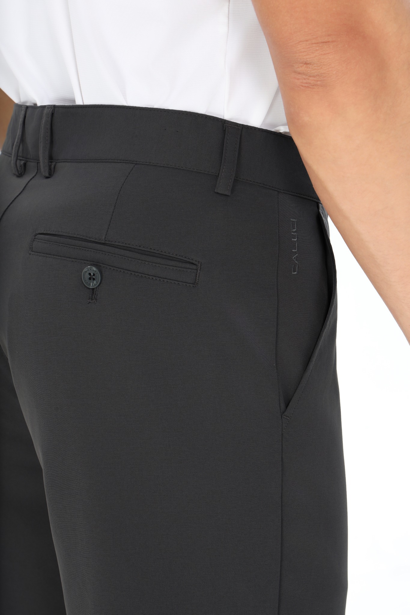 Quần short âu nam CALUCI MWS512S