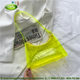 TÚI ĐEO CHÉO TRONG SUỐT THỜI TRANG