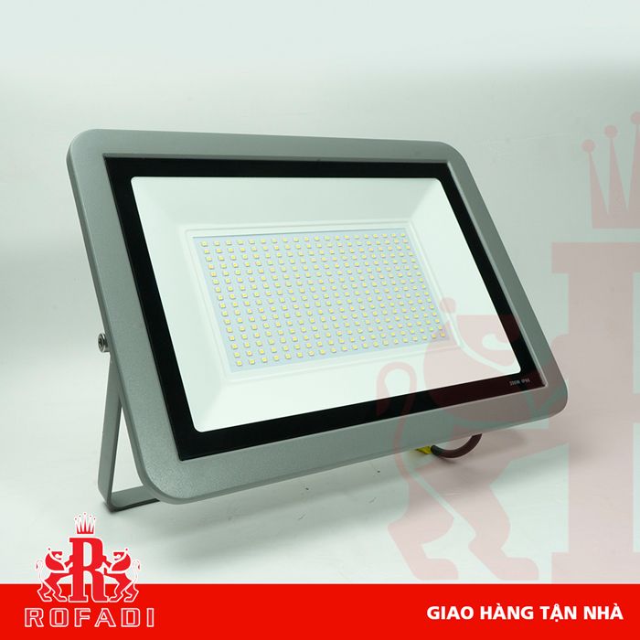 Đèn led pha ngoài trời HIBEAM (Lunar3 Floodlight ) 200W ánh sáng 3000K