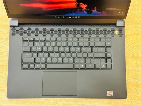  Dell Alienware M17 R5 (2022) - Ryzen 7 6800H /16GB/ 1TB SSD/RTX 3050Ti 4GB/ 15.6" FHD 165Hz (USED) 