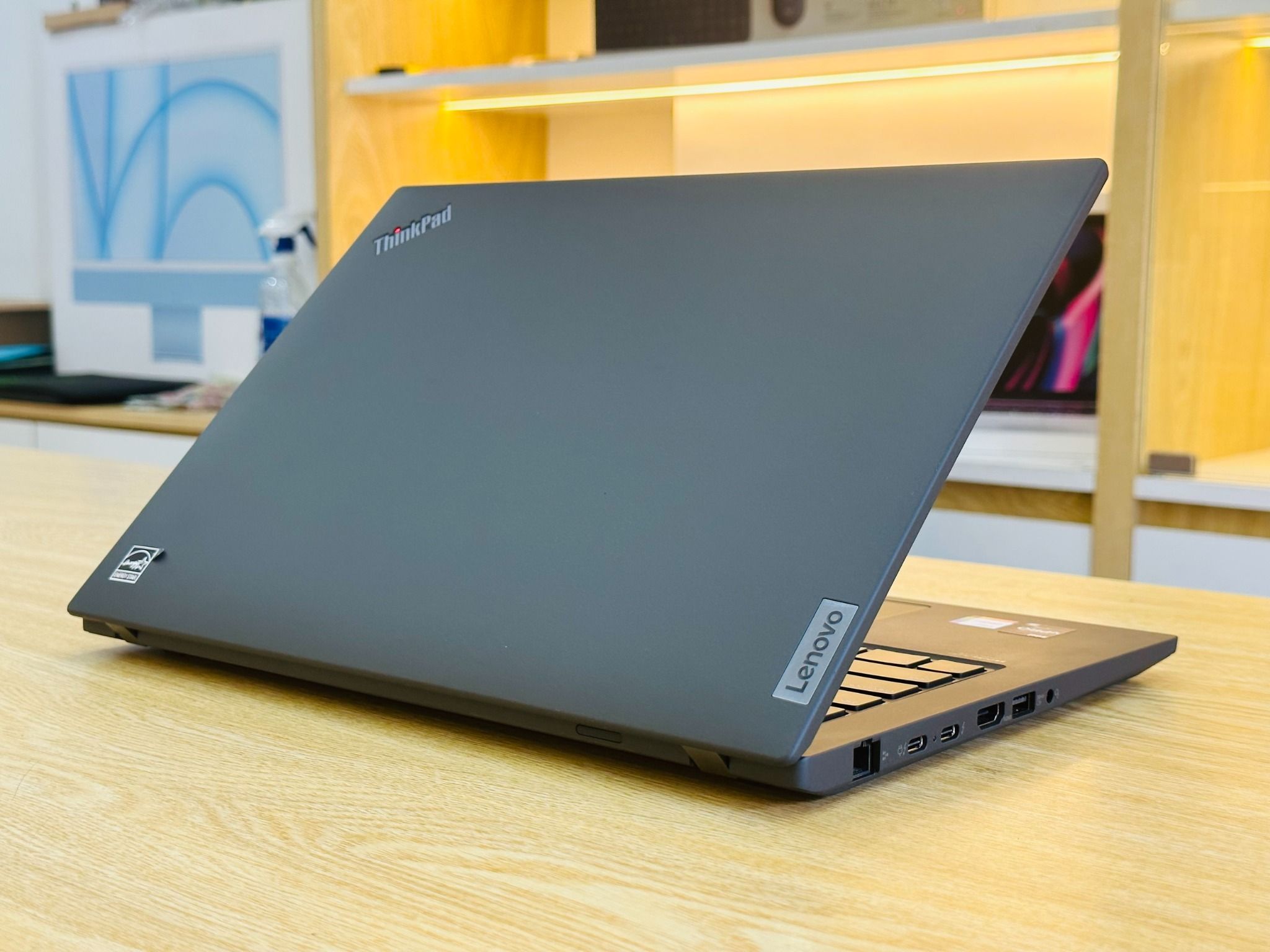 Lenovo Thinkpad T14 Gen 3 Core™ i7-1270P | RAM 16GB | SSD 512GB | 14 inch 2.2K (2240x1400) 