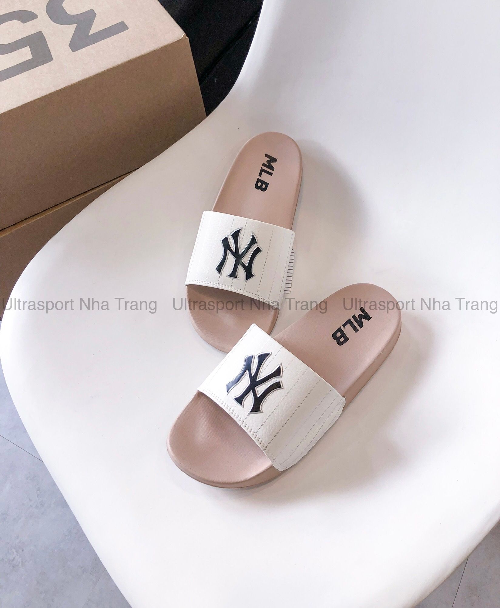 Giảm giá Dép quai ngang mlb unisex Luxury NY Dép thời trang nam nữ MB NY  white đế đúc  LuxurySneaker  BeeCost