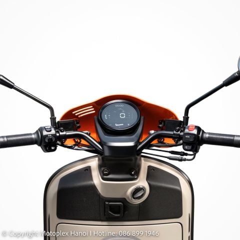 Kính Chắn Gió Màu Cam Vespa GTV (từ 2023) - 1B010971000A17