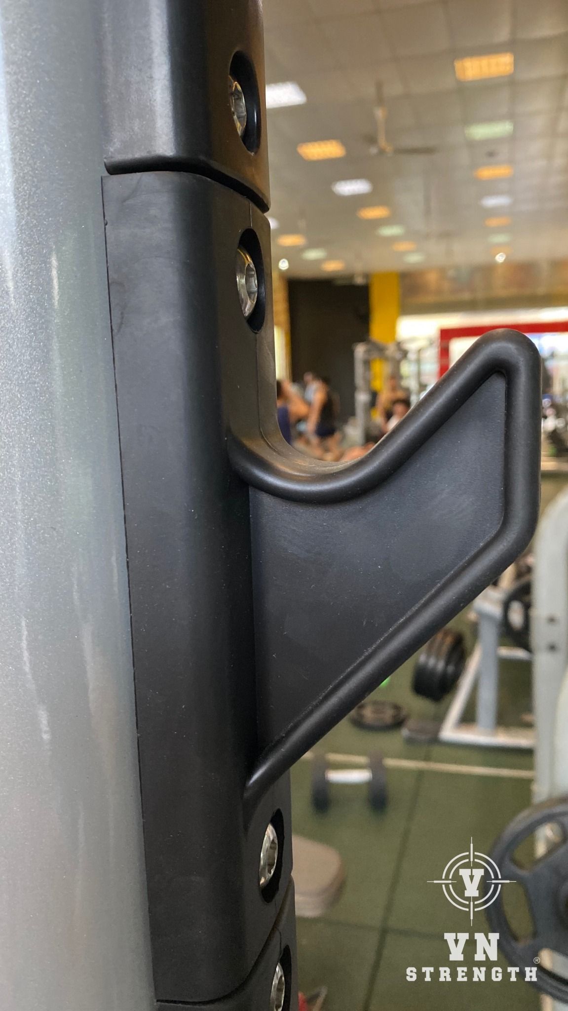 MÁY ĐẠP CHÂN︱PLATE LOADED SQUAT︱VNS001