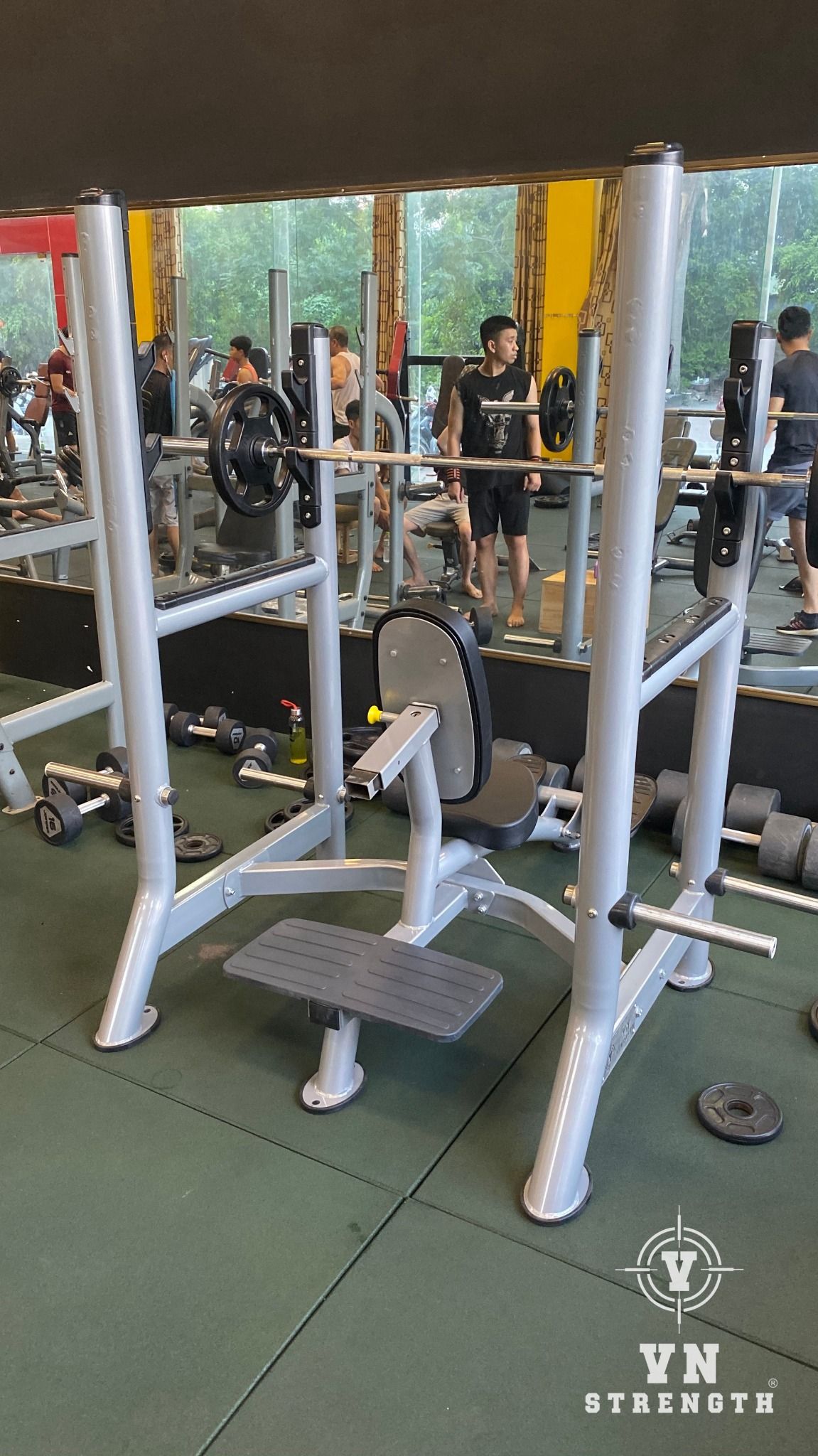 MÁY ĐẠP CHÂN︱PLATE LOADED SQUAT︱VNS001