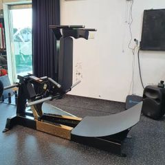 MÁY ĐẠP CHÂN ∣ PLATE LOADED SQUAT ∣ VNS001