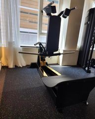 MÁY ĐẠP CHÂN ∣ PLATE LOADED SQUAT ∣ VNS001