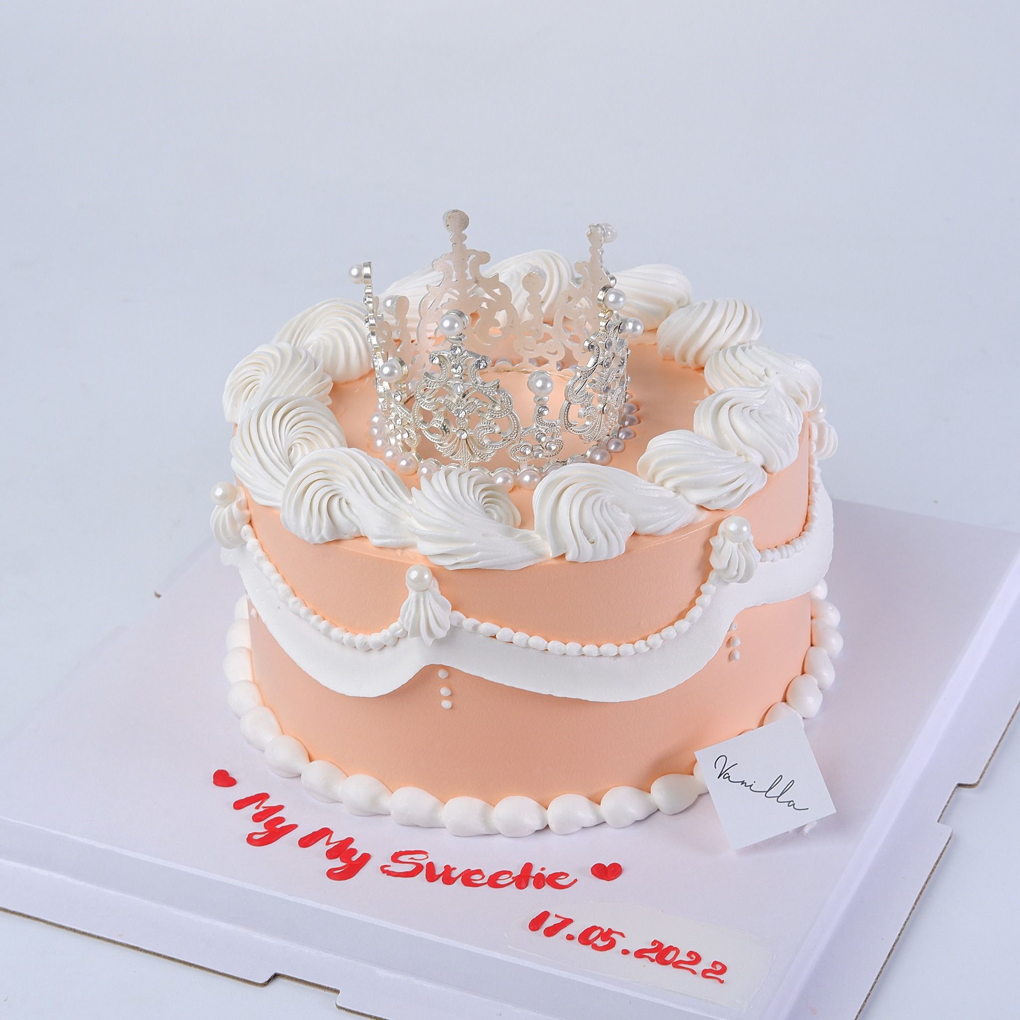  Bánh gắn vương miện - Bánh kem sinh nhật Đà Nẵng 