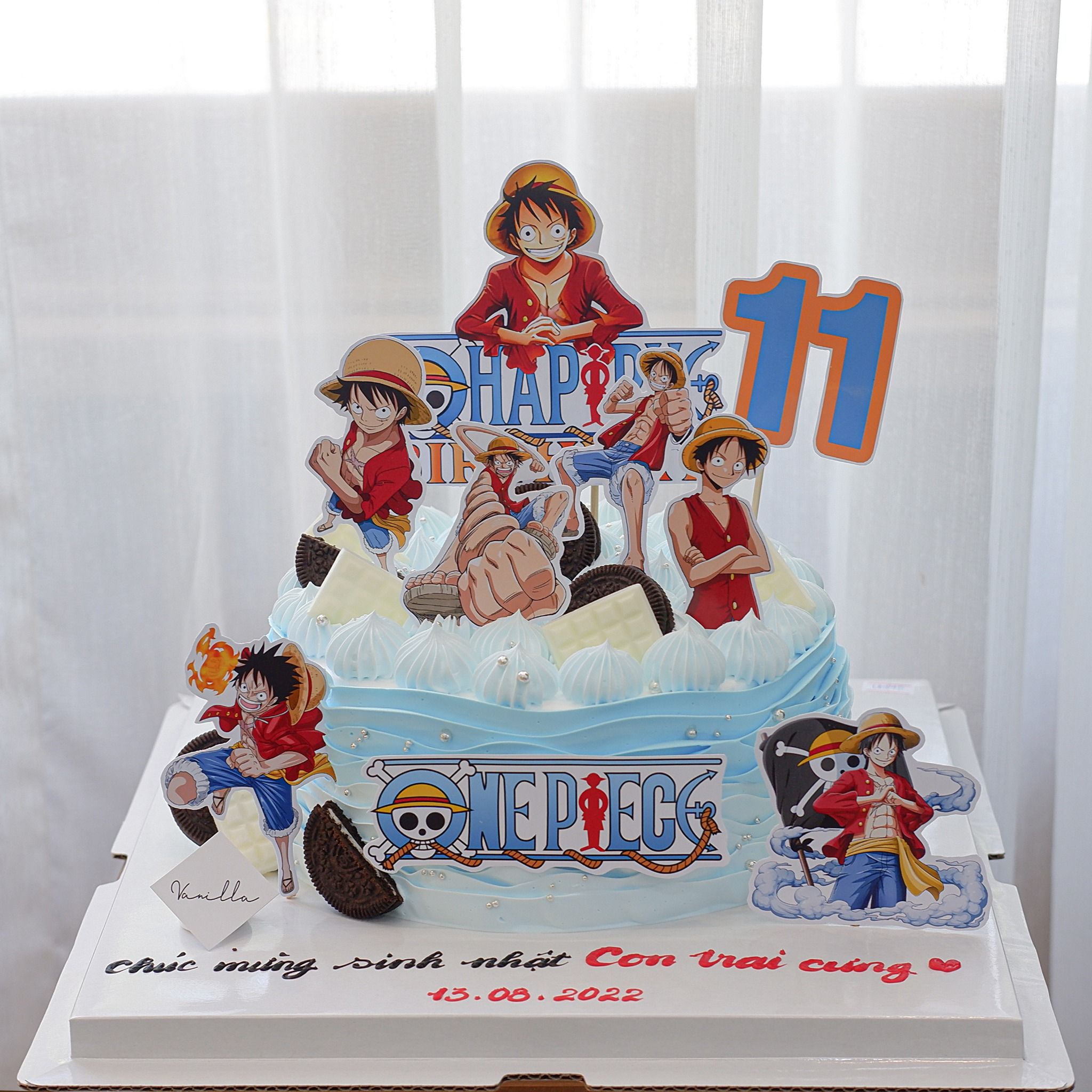  Bánh gắn topper chủ đề One Piece 