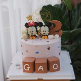  Bánh gắn tượng chuột Mickey và Minnie 