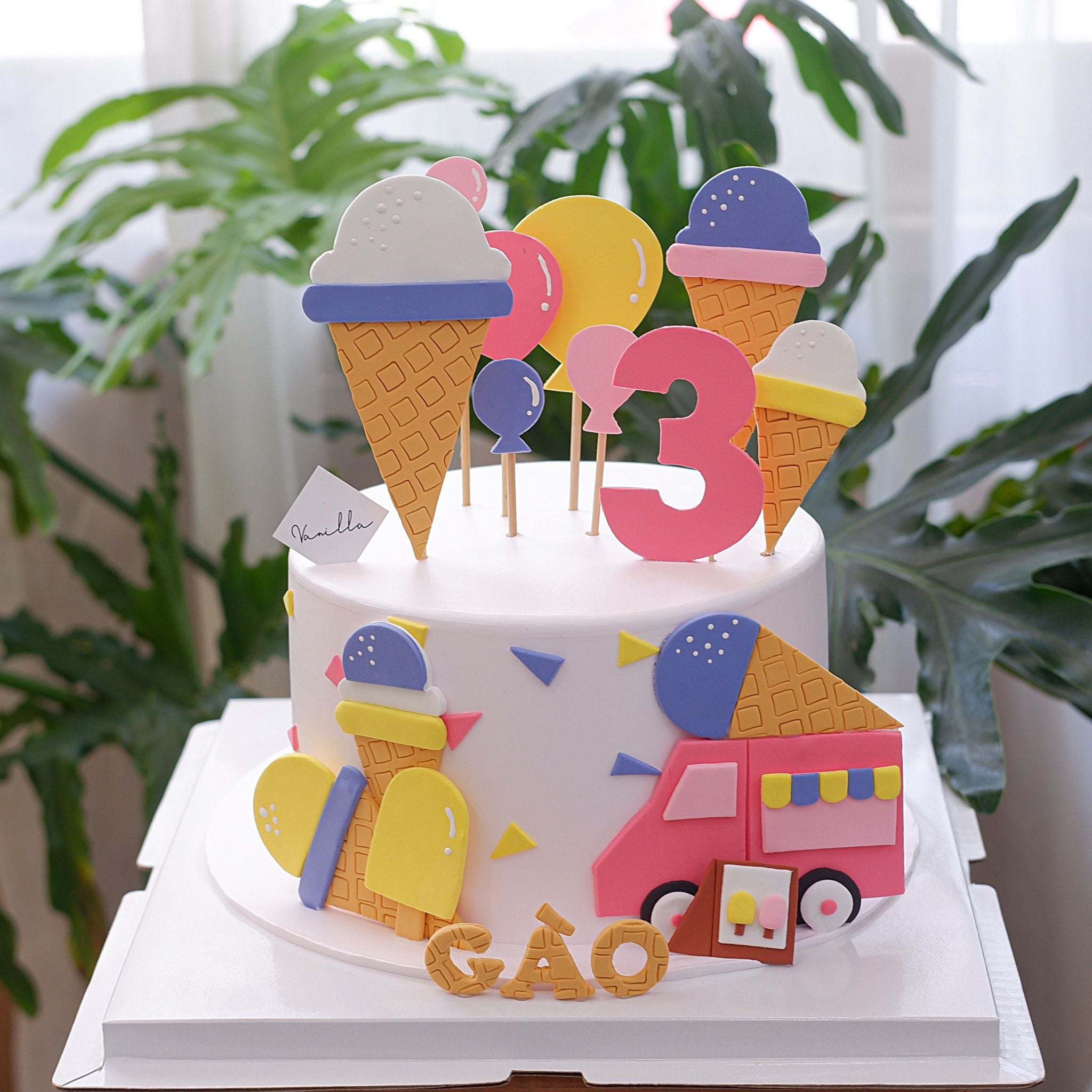  Bánh nặn tạo hình cây kem, bong bóng 